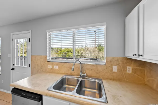 $2,095 | 25615 Velvet Rose, San Antonio, TX 78260