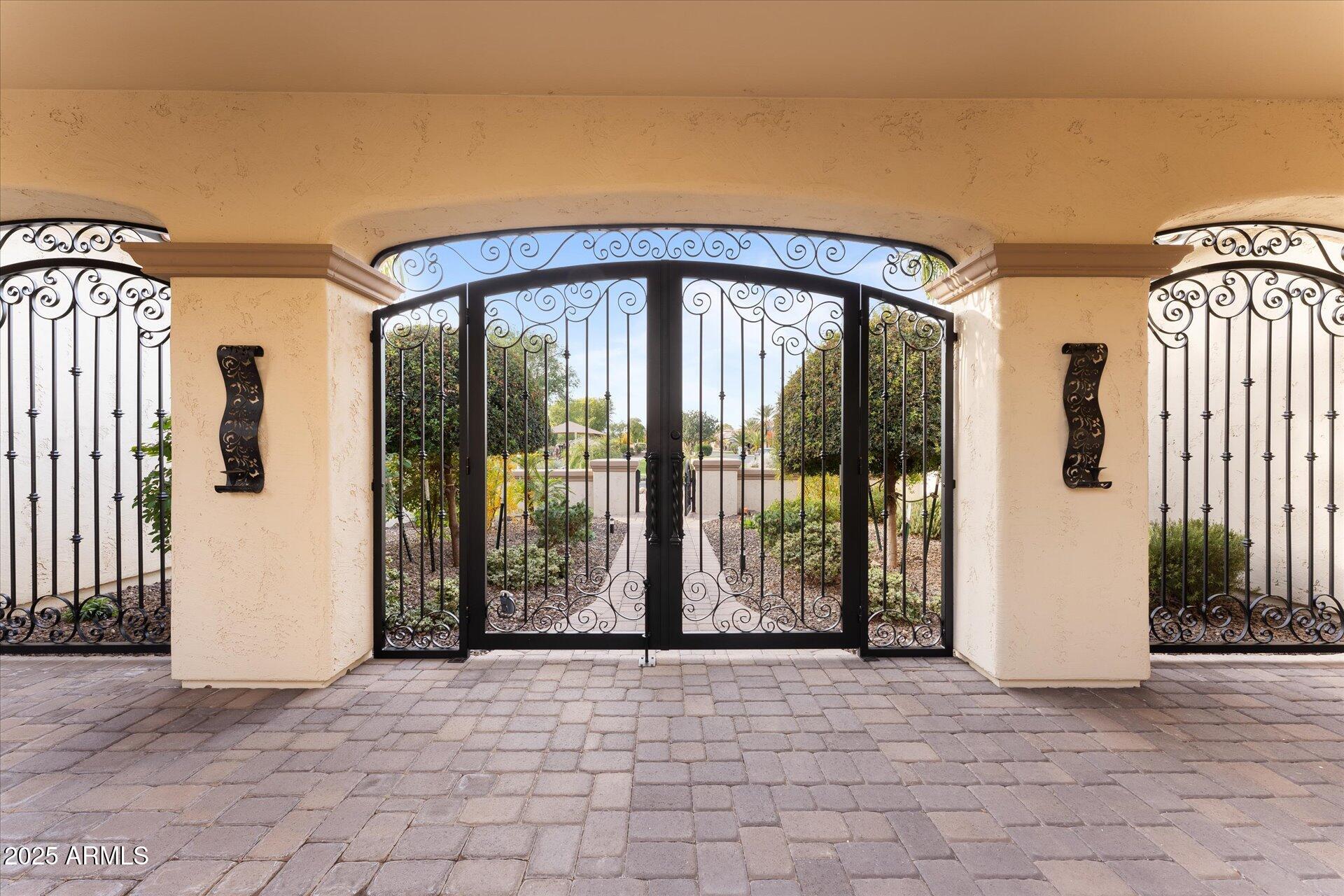 4547 South Banning Drive Gilbert, AZ 85297 - Photo 7 of 45