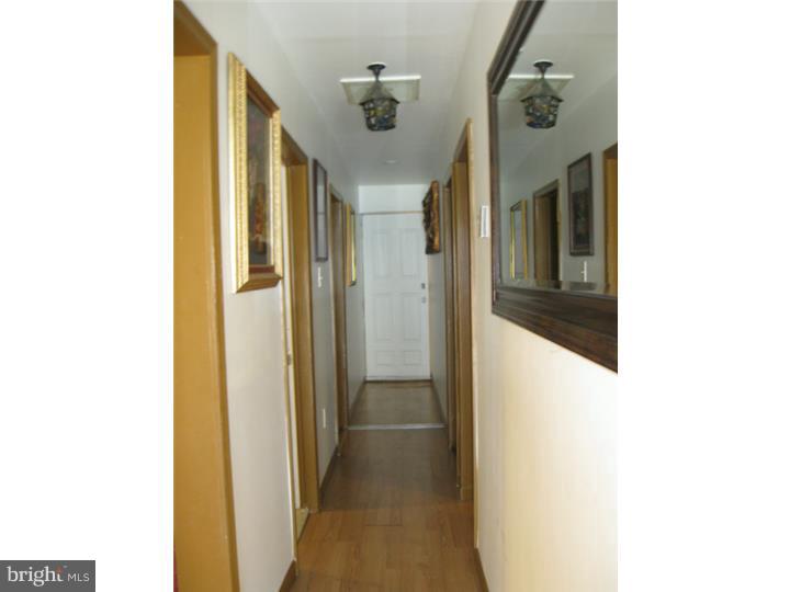 7943 Verree Road Philadelphia, PA 19111 - Photo 16 of 25 Hallway