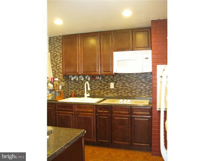 7943 Verree Road Philadelphia, PA 19111 - Photo 8 of 25 Kitchen