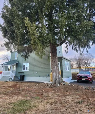 $2,300 | 988 Bieher Alley, Phillipsburg, NJ 08865