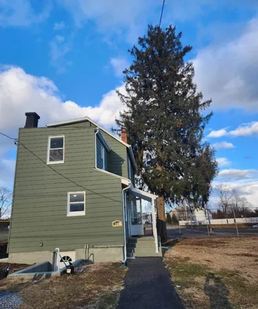 $2,300 | 988 Bieher Alley, Phillipsburg, NJ 08865