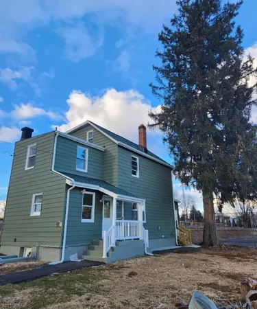 $2,300 | 988 Bieher Alley, Phillipsburg, NJ 08865