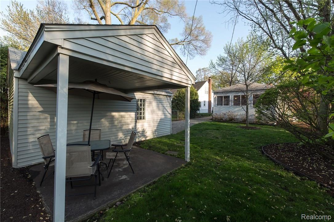 786 Columbia Road Berkley, MI 48072 - Photo 22 of 25 786Columbia-7.jpg