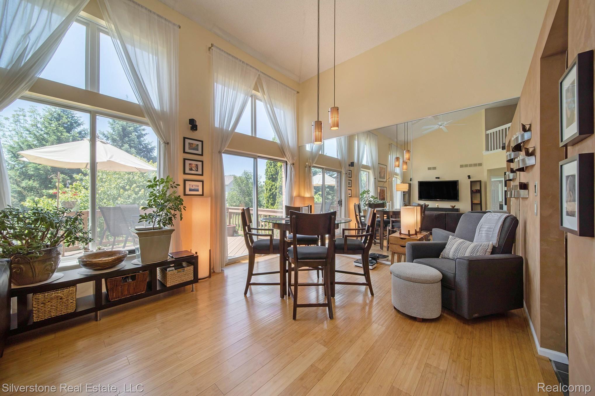 3195 Silverbrook Drive Rochester, MI 48306 - Photo 6 of 24 3195 Silverbrook_11.jpg