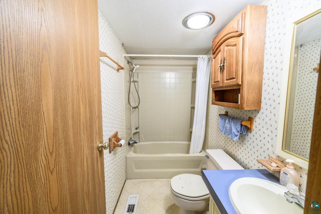 705 4th Street North Biwabik, MN 55708 - Photo 11 of 29 Bathroom