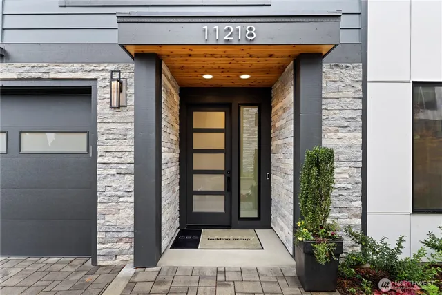 $2,498,000 | 11218 Northeast 67th Street, Kirkland, WA 98033