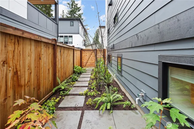 $2,498,000 | 11218 Northeast 67th Street, Kirkland, WA 98033