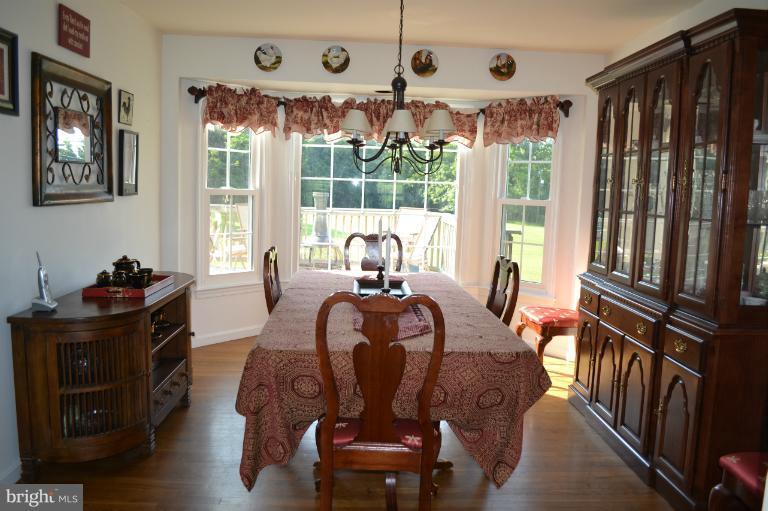 21669 St Louis Road Middleburg, VA 20117 - Photo 11 of 30 Dining Room