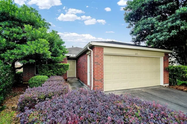 $2,100 | 615 Salma Court, Houston, TX 77073