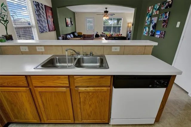 $2,100 | 615 Salma Court, Houston, TX 77073