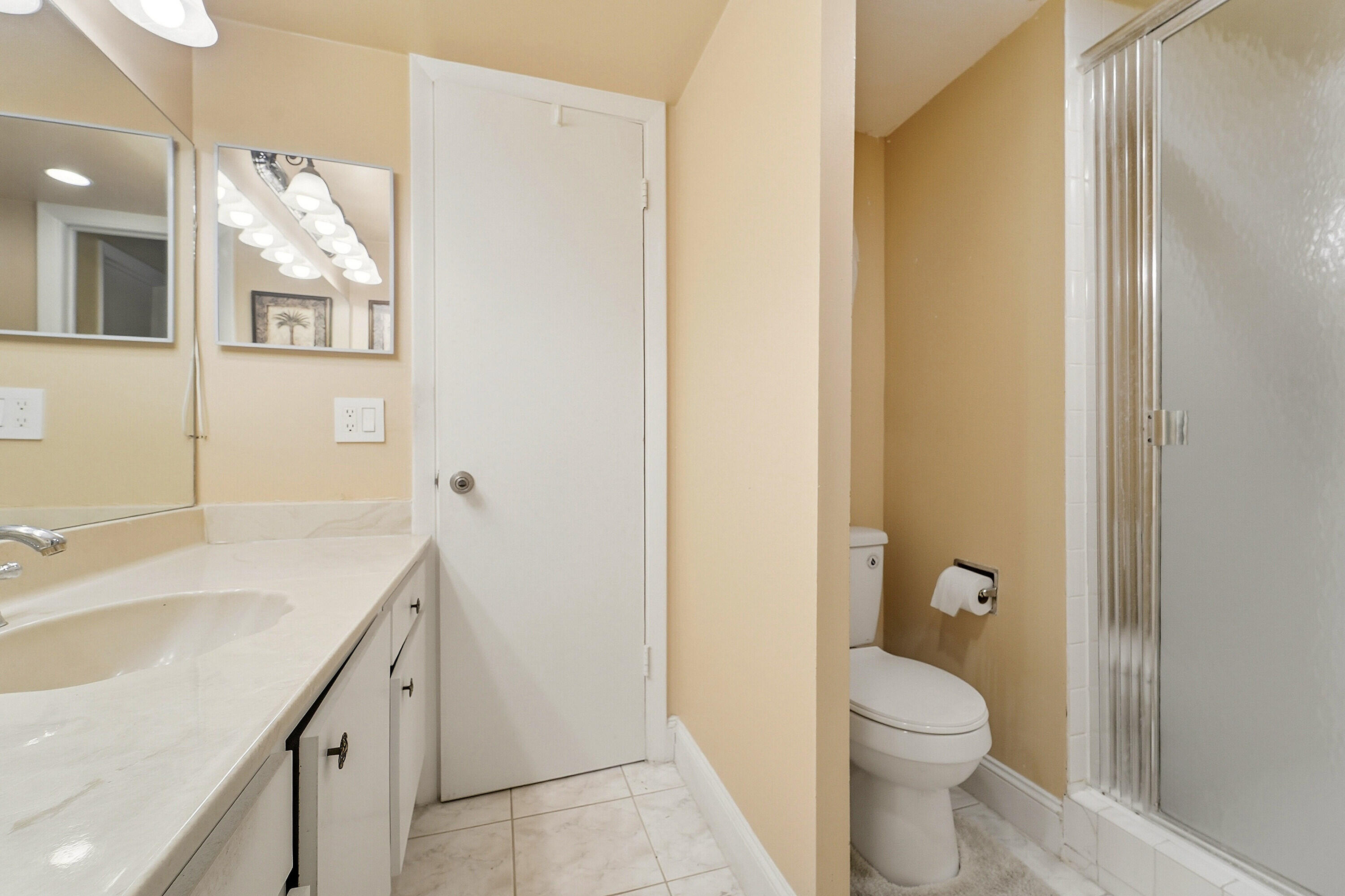 9273 Southwest 8th Street, Unit 321 Boca Raton, FL 33428 - Photo 18 of 29 Guest Bathroom