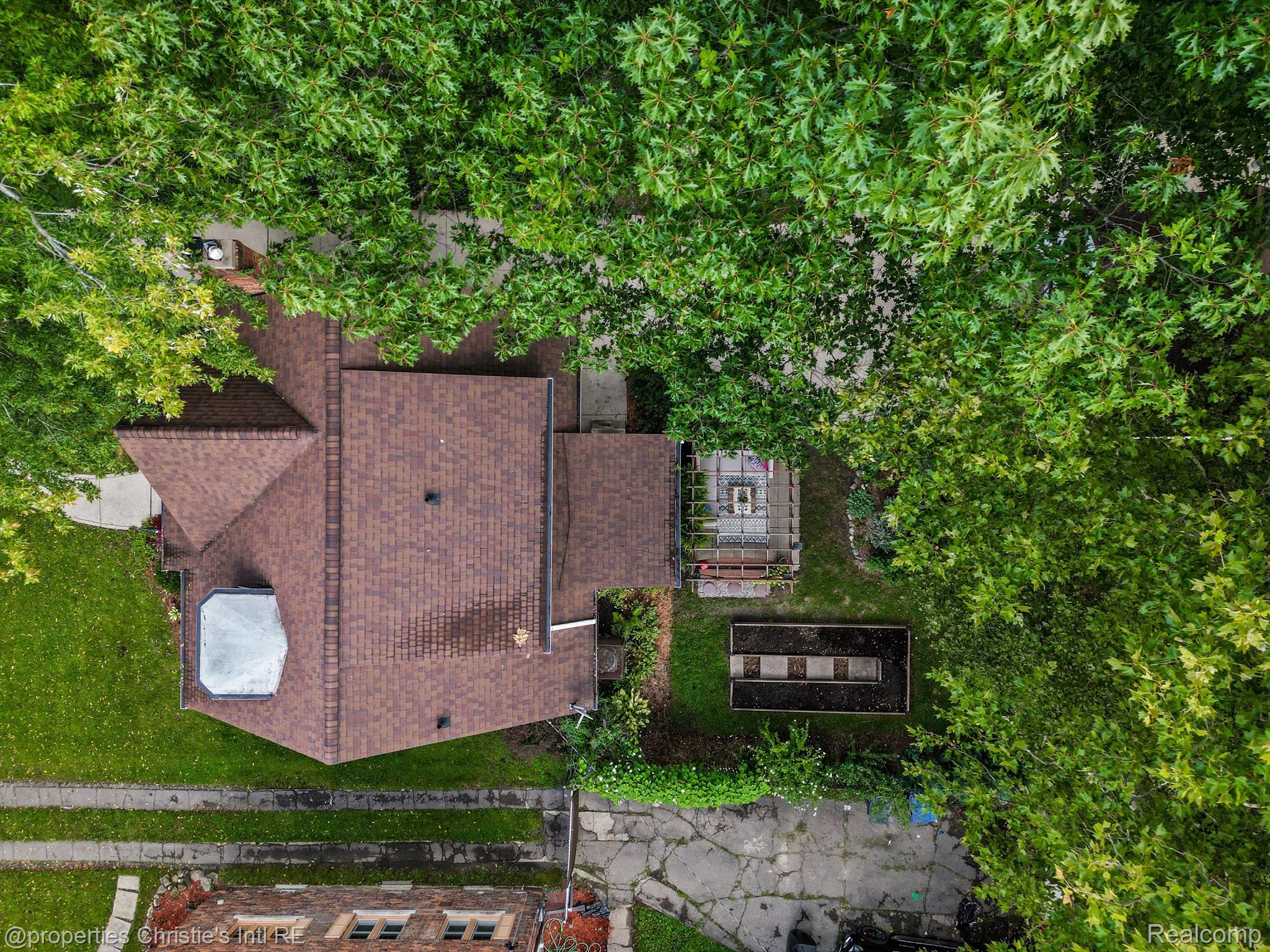 16726 Edinborough Road Detroit, MI 48219 - Photo 32 of 35 16726 Edinborough Road - North Rosedale Park
