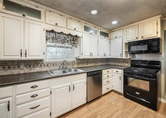 $490,000 | 1350 County Road 414, Hamilton, TX 76531