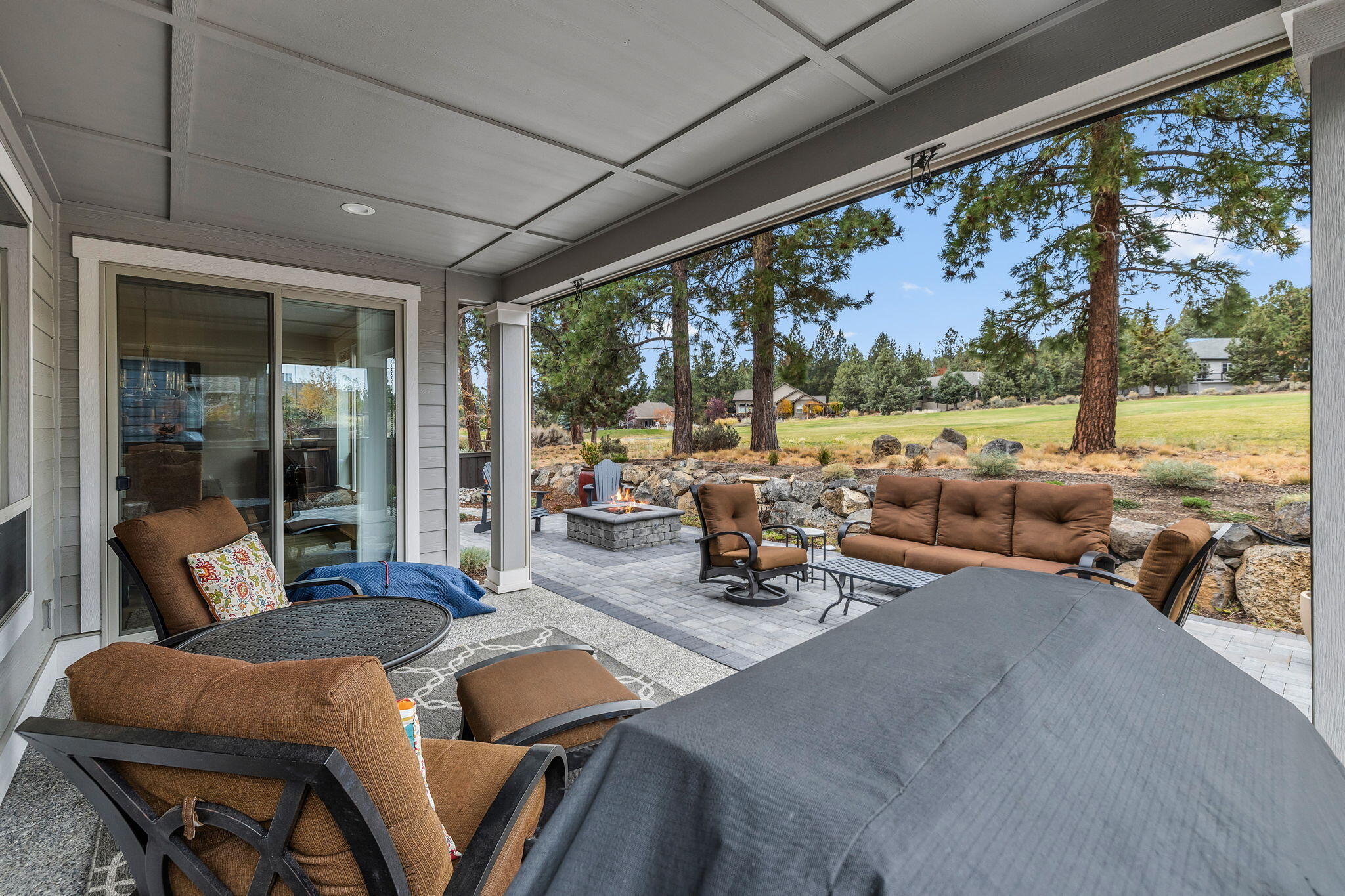3043 Northwest Hidden Rdg Drive Bend, OR 97703 - Photo 39 of 56