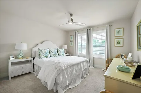 $595,000 | 6987 Glenn Lane, Parkville, MO 64152