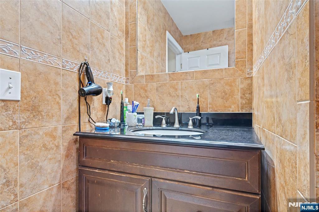 286 James Street Hackensack, NJ 07601 - Photo 35 of 50