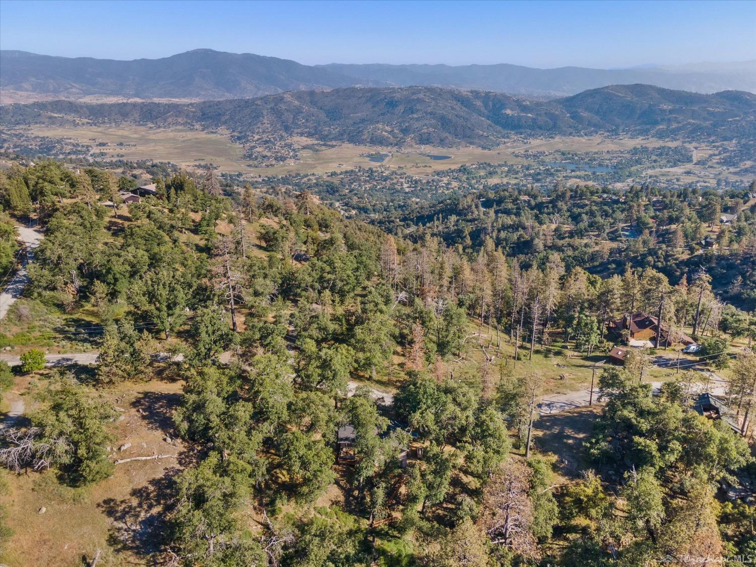 29200 Surrey Way Tehachapi, CA 93561 - Photo 17 of 18 Gallery Image 17