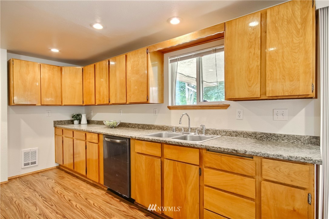 21117 Military Road South SeaTac, WA 98198 - Photo 9 of 21 Gallery Image 9