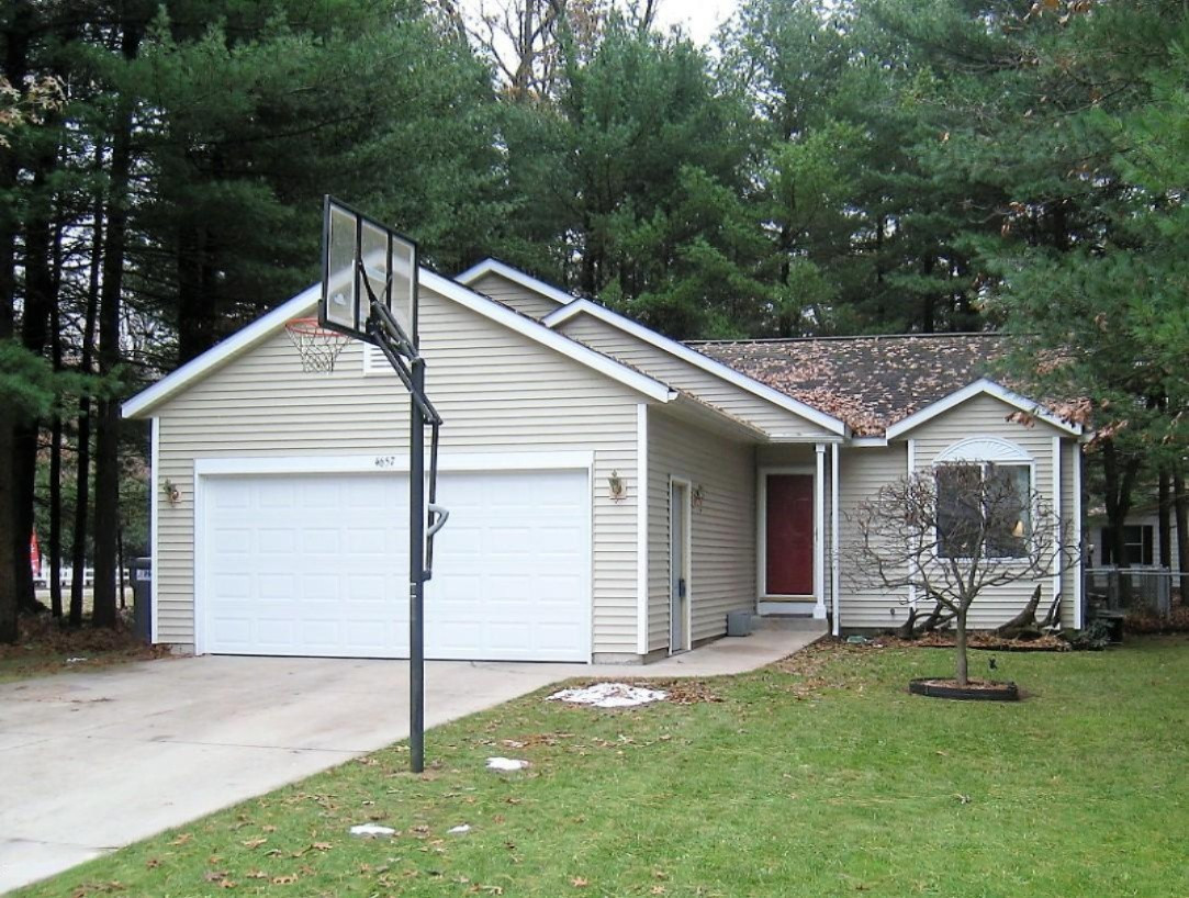 4657 Pine Hollow Road Muskegon, MI 49442 - Photo 1 of 16 IMG_8914
