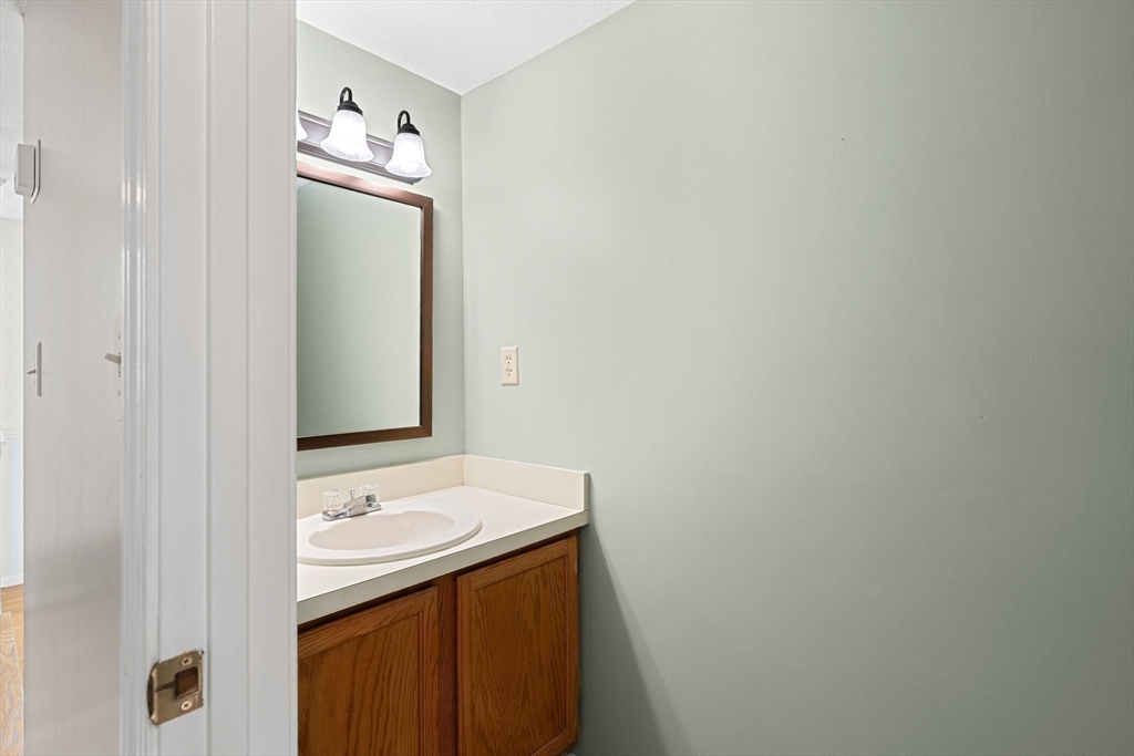 144 Patrick Road, Unit 144 Tewksbury, MA 01876 - Photo 16 of 40