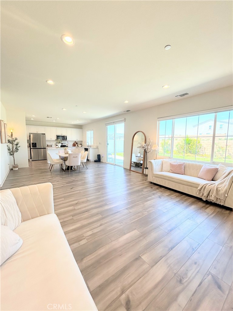 9677 Mondrian Lane Riverside, CA 92508 - Photo 12 of 36