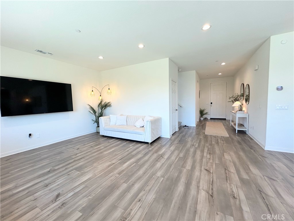 9677 Mondrian Lane Riverside, CA 92508 - Photo 10 of 36