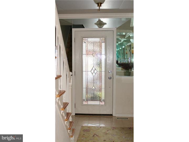 223 Hamilton Road Marlton, NJ 08053 - Photo 5 of 25 Foyer