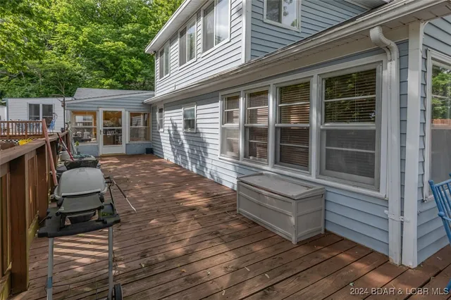 $379,900 | 29703 Water's Edge Road, Lincoln, MO 65338