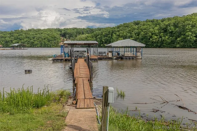 $379,900 | 29703 Water's Edge Road, Lincoln, MO 65338