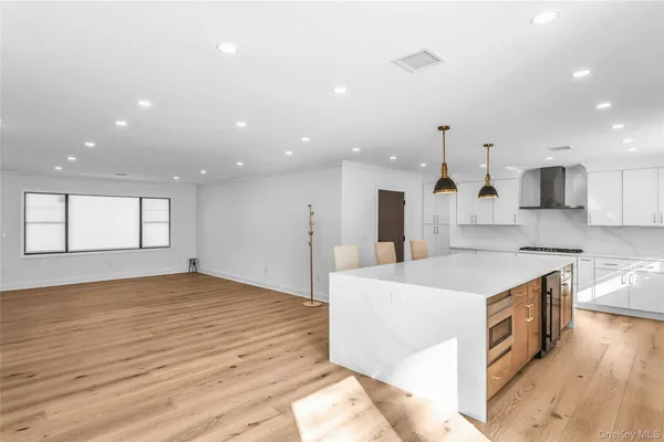 $1,856,888 | 8 Allison Drive, Old Bethpage, NY 11804