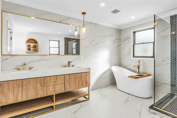 $1,856,888 | 8 Allison Drive, Old Bethpage, NY 11804