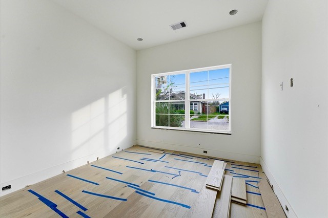 1106 Robbie Street Houston, TX 77009 - Photo 7 of 36 First floor guest suite or study.