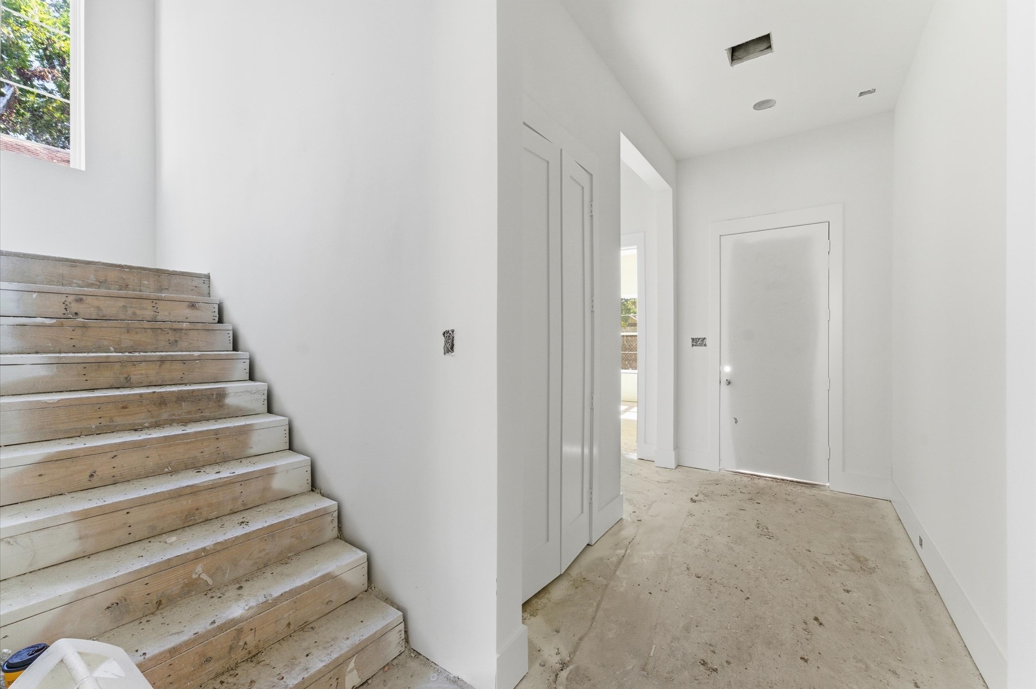 1106 Robbie Street Houston, TX 77009 - Photo 10 of 38 a view of entryway