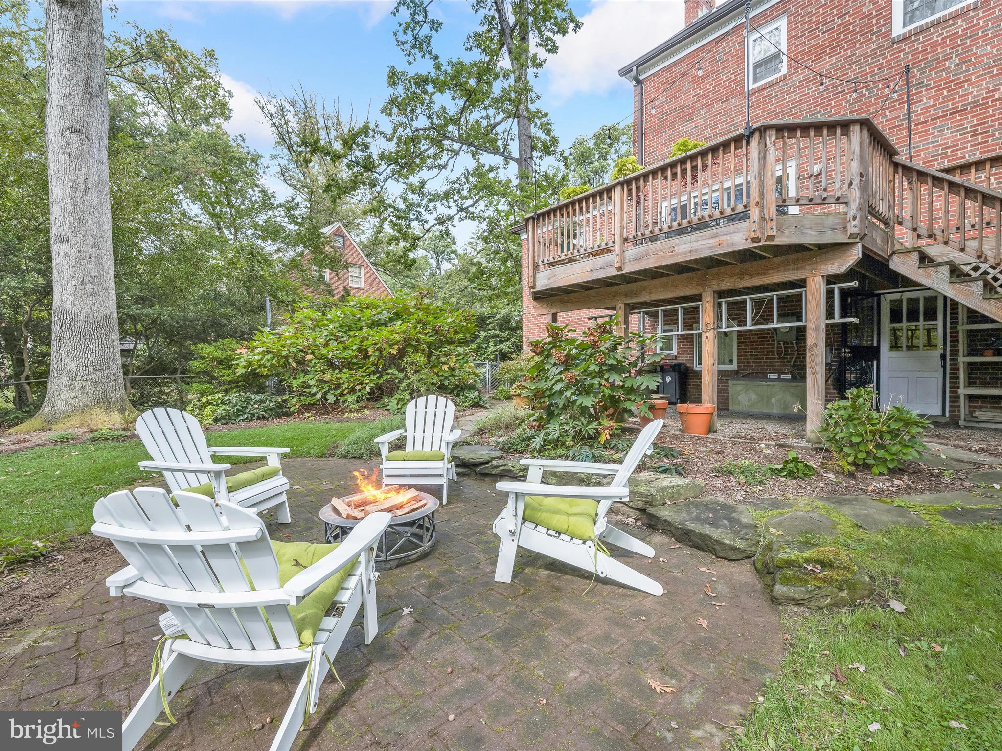 4005 Clagett Road Hyattsville, MD 20782 - Photo 40 of 50 a view of a chairs and table in the patio