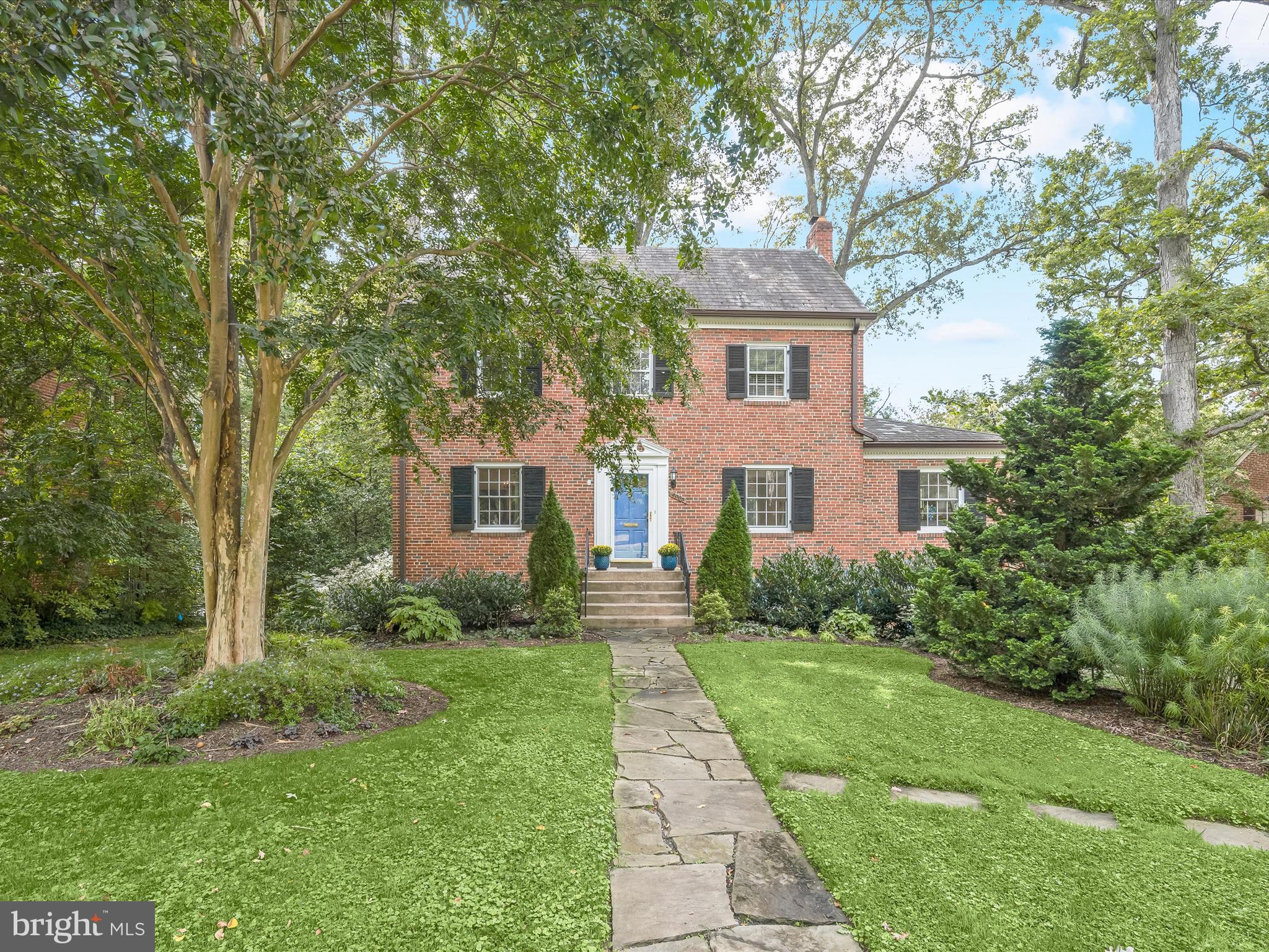 4005 Clagett Road Hyattsville, MD 20782 - Photo 42 of 50 a front view of a house with yard and green space