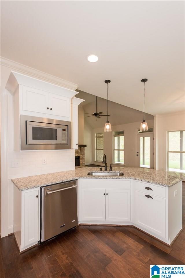 444 Ballantrae Road Pelham, AL 35124 - Photo 18 of 45