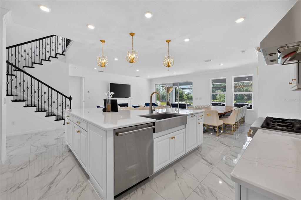 33751 Landsman Loop Wesley Chapel, FL 33543 - Photo 15 of 97