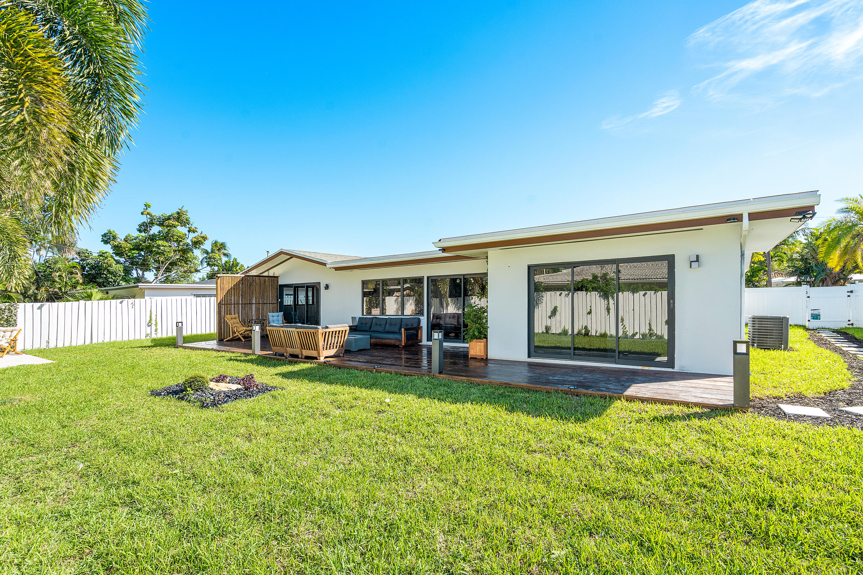 1401 West Camino Real Boca Raton, FL 33486 - Photo 33 of 45 059-1401WestCaminoReal-BocaRaton-FL-3348