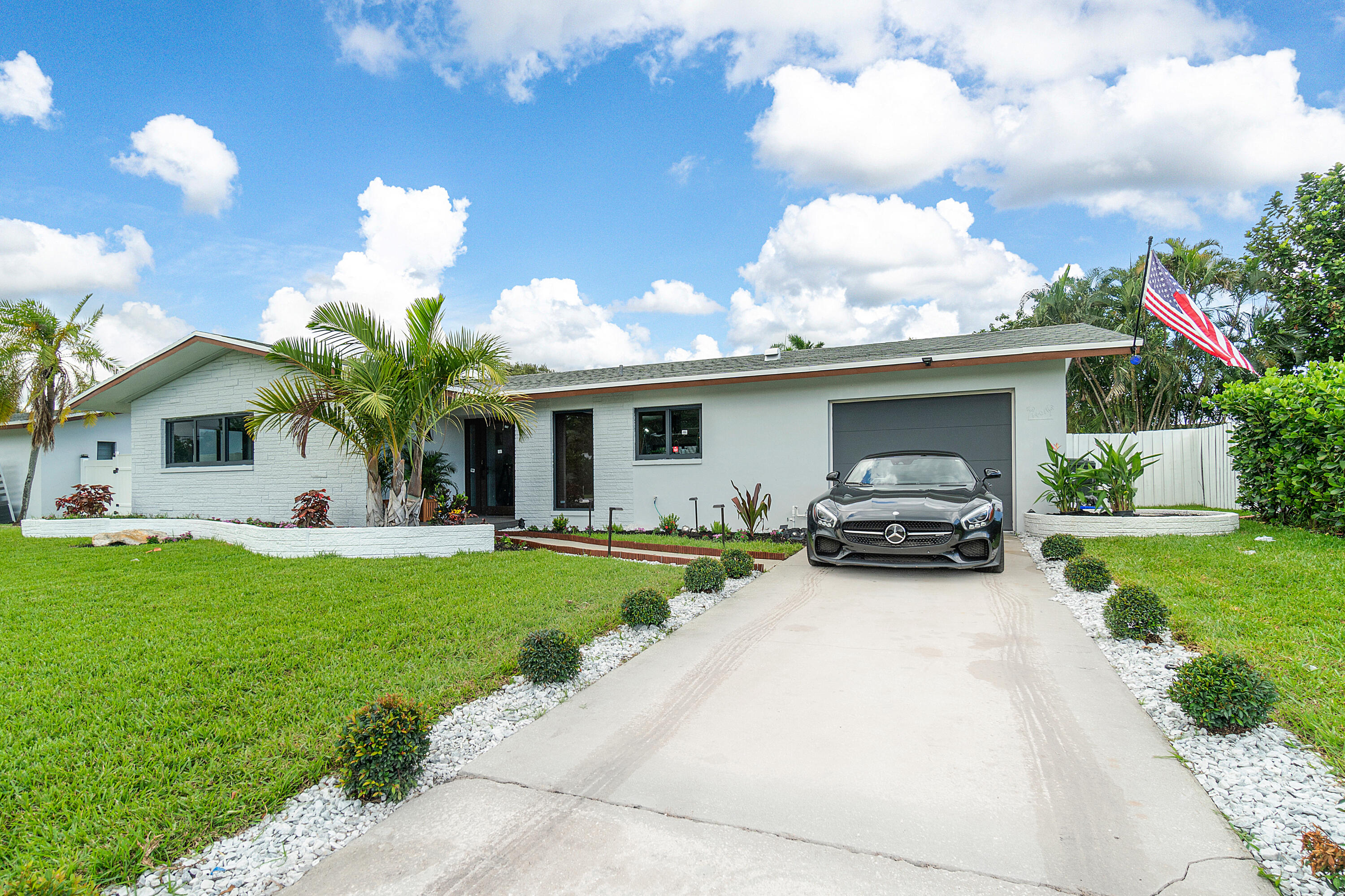 1401 West Camino Real Boca Raton, FL 33486 - Photo 4 of 45 001-1401WestCaminoReal-BocaRaton-FL-3348