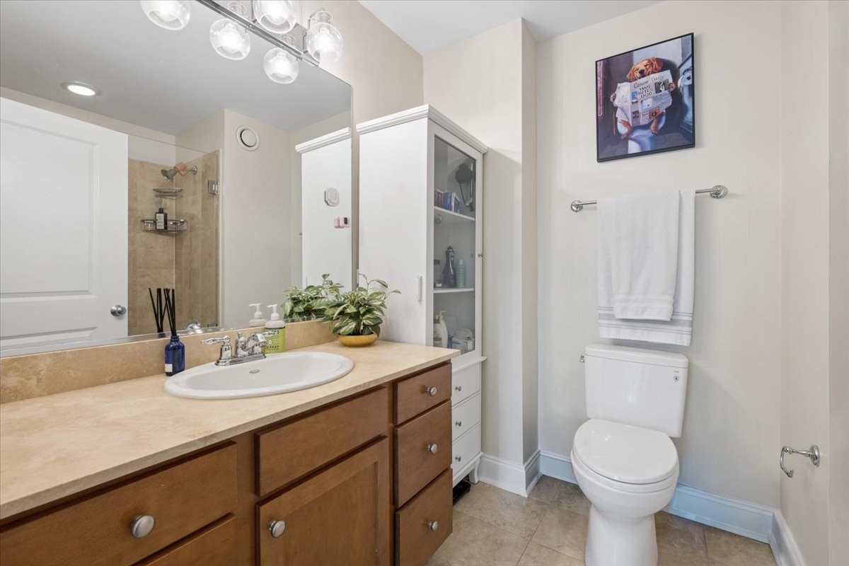 230 West Division Street, Unit 602 Chicago, IL 60610 - Photo 17 of 25