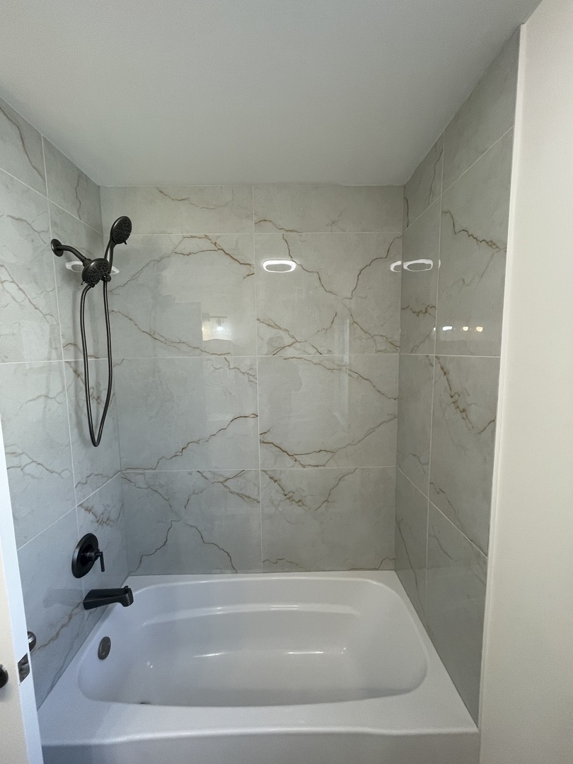 654 West 111th Street Chicago, IL 60628 - Photo 16 of 22