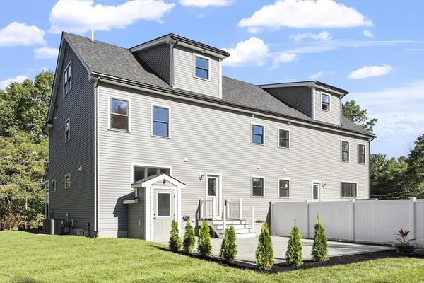 $1,299,000 | 15-2 Park Street, North Reading, MA 01864