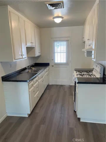 $199,900 | 150 East Lakeshore Drive, Unit 82, Lake Elsinore, CA 92530