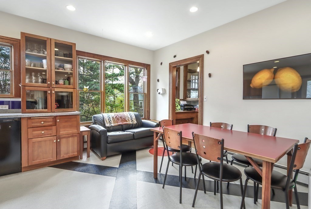 69 Naples Road Brookline, MA 02446 - Photo 10 of 29 Gallery Image 10
