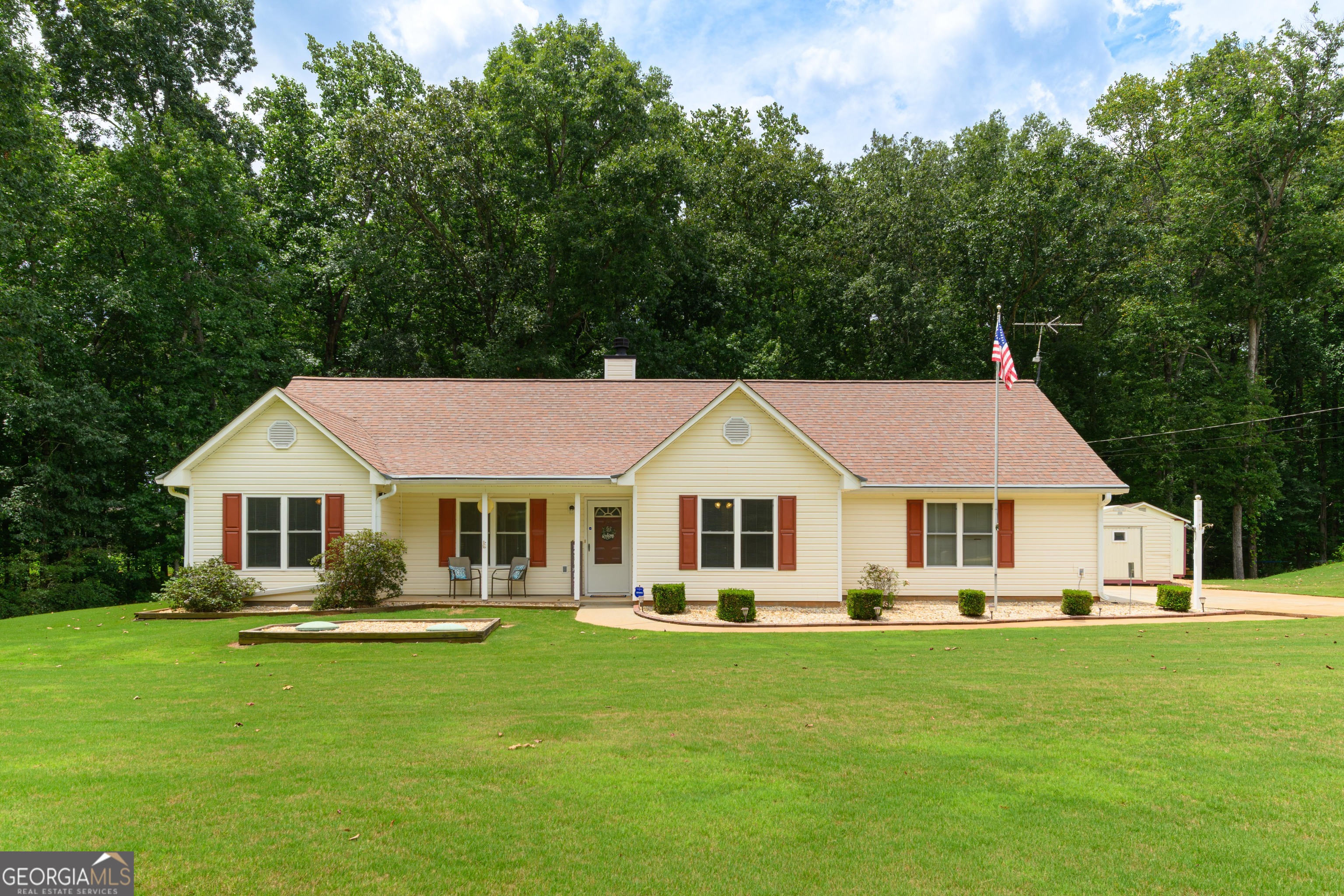 187 Cedar Ridge Road Locust Grove, GA 30248 - Photo 2 of 40
