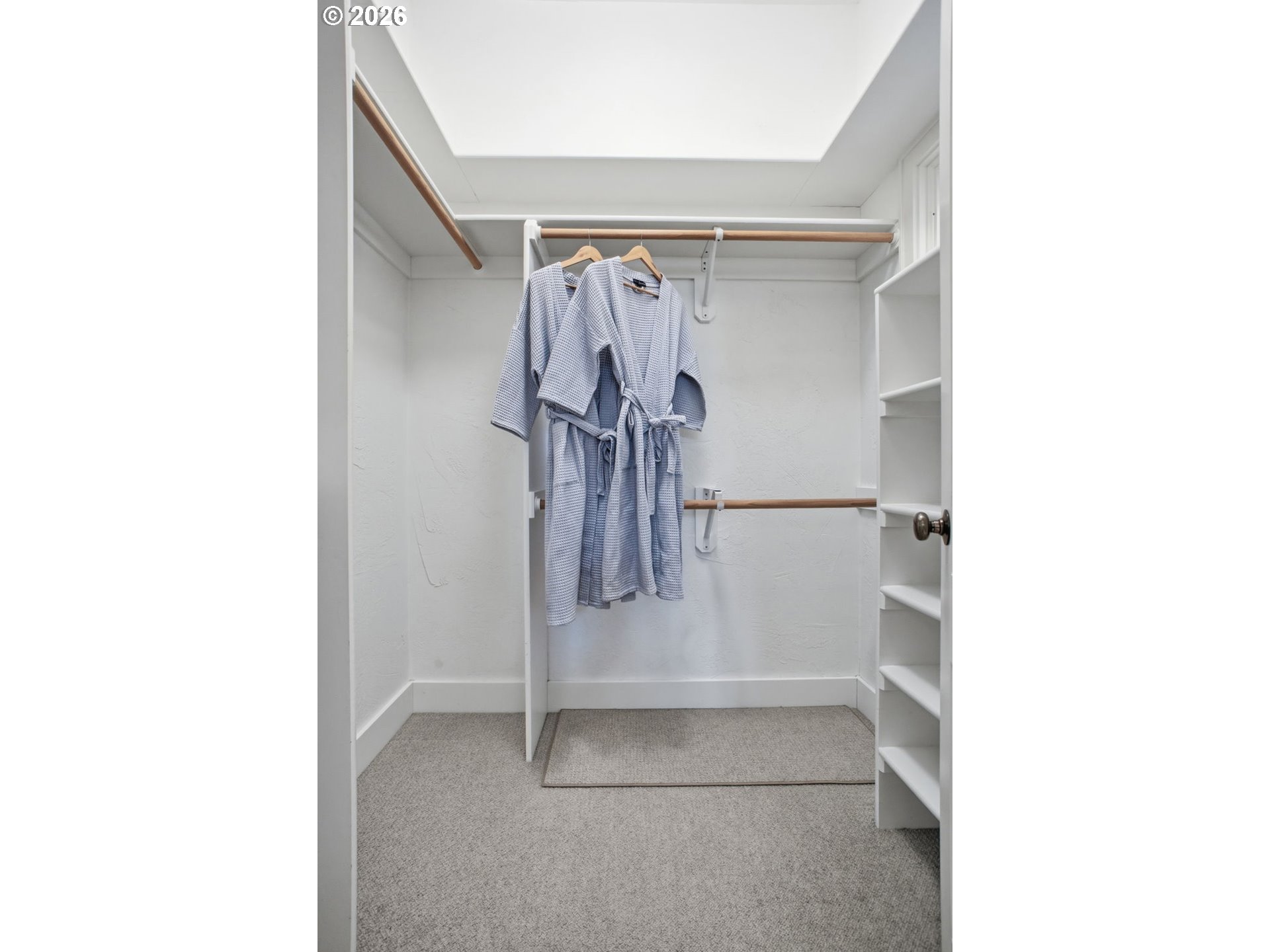 2565 Braewood Lane Eugene, OR 97405 - Photo 30 of 48 Owner's Suite Bedroom