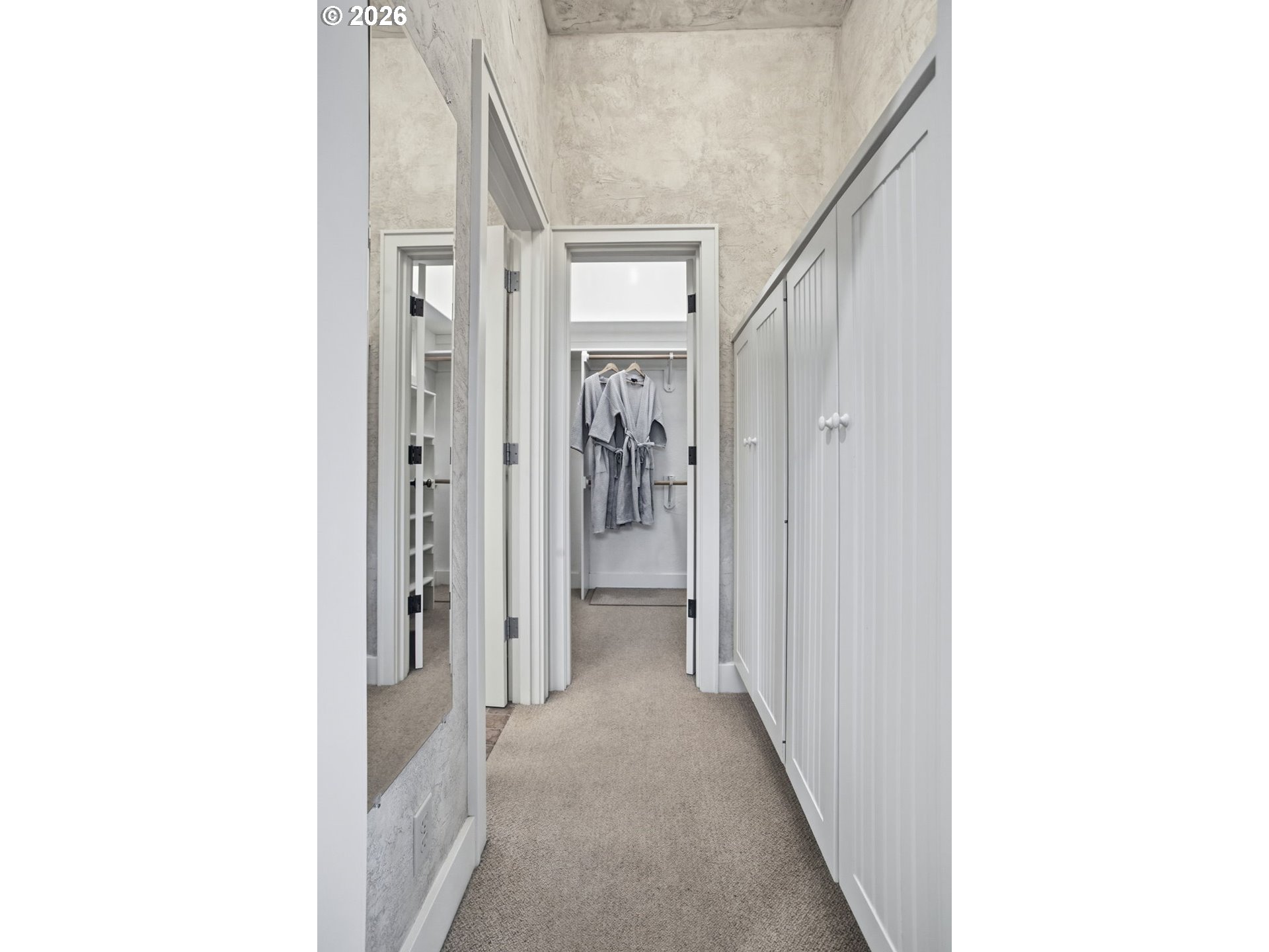 2565 Braewood Lane Eugene, OR 97405 - Photo 31 of 48 Owner's Suite Bedroom