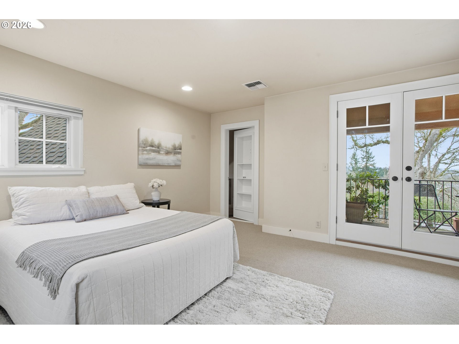 2565 Braewood Lane Eugene, OR 97405 - Photo 32 of 48 Bedroom