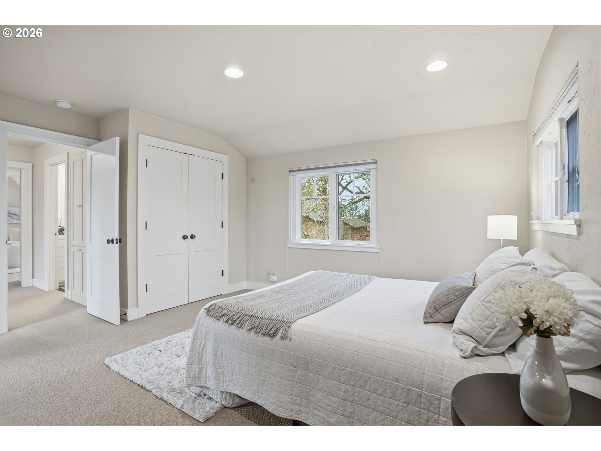 2565 Braewood Lane Eugene, OR 97405 - Photo 34 of 48 Bedroom